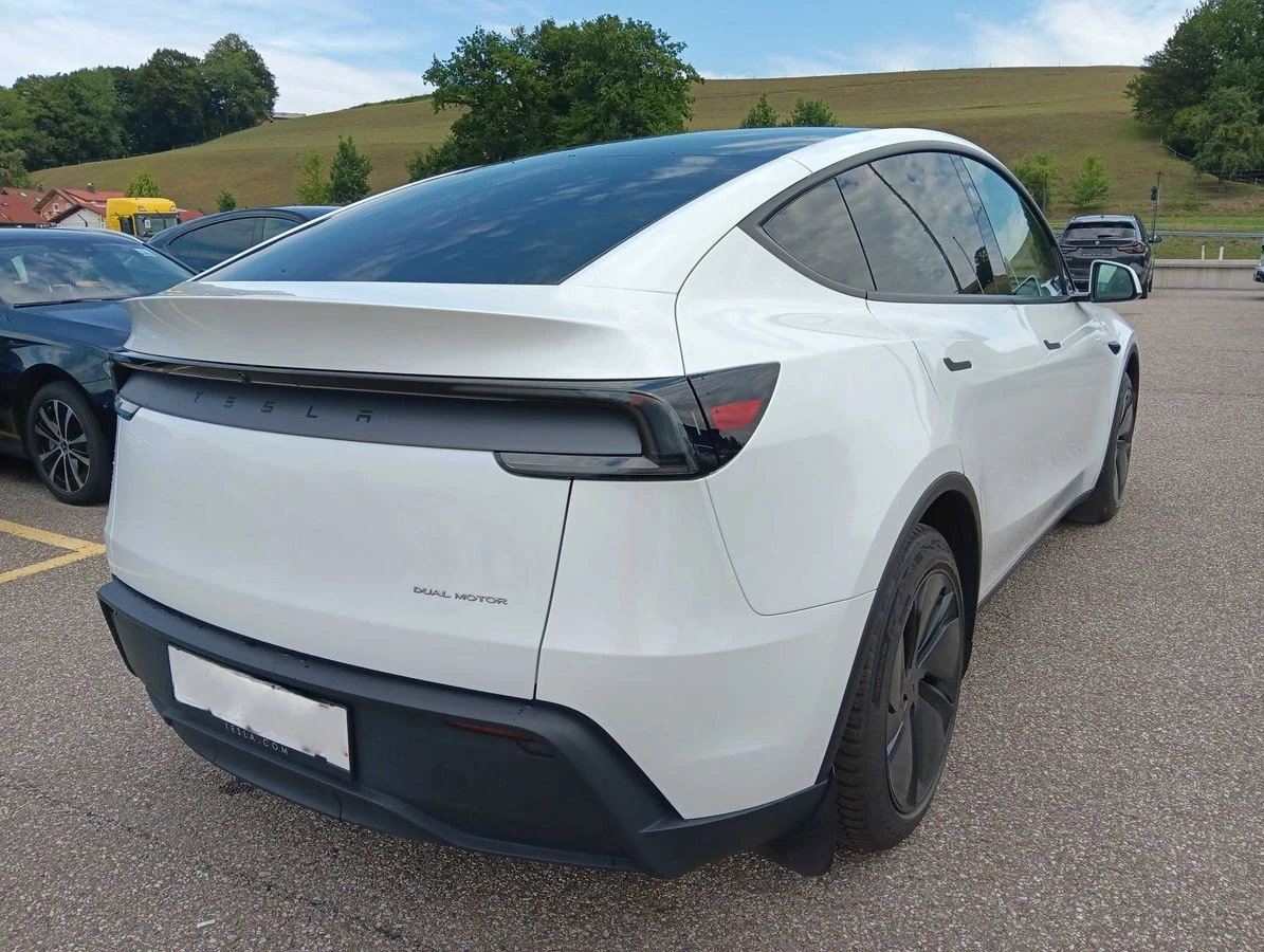 Tesla Y Juniper Premium Maximum Range AWD , снимка 3 - Автомобили и джипове - 55785875