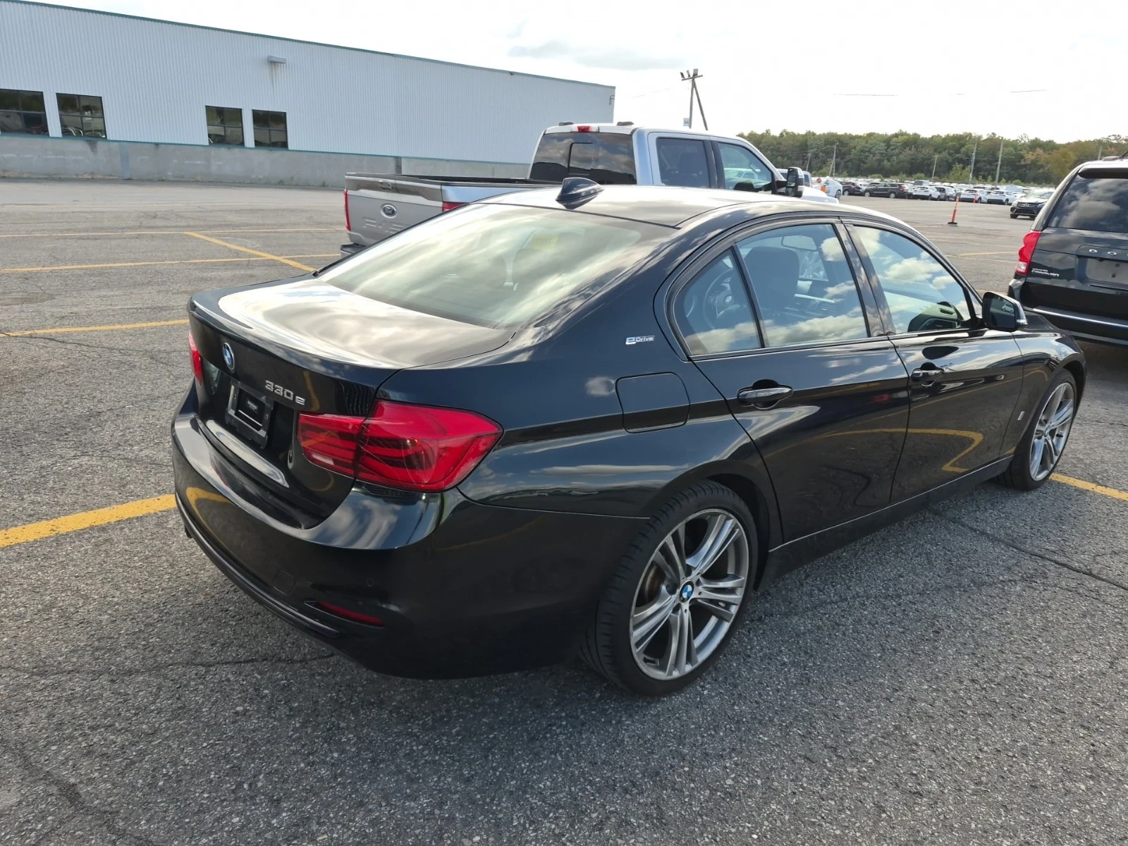 BMW 330 * 330E * HEAD-UP * ПОДГРЕ* ШИБИДАХ* CARFAX * , снимка 3 - Автомобили и джипове - 56076553