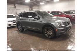 VW Tiguan 2.0T SE * 4X4 , снимка 1