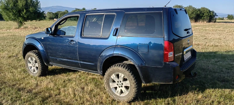 Nissan Pathfinder, снимка 7 - Автомобили и джипове - 52530592