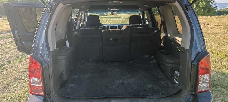 Nissan Pathfinder, снимка 11 - Автомобили и джипове - 52530592