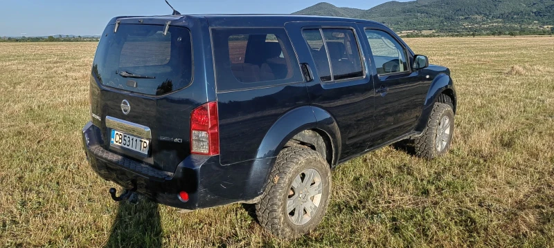Nissan Pathfinder, снимка 4 - Автомобили и джипове - 52530592