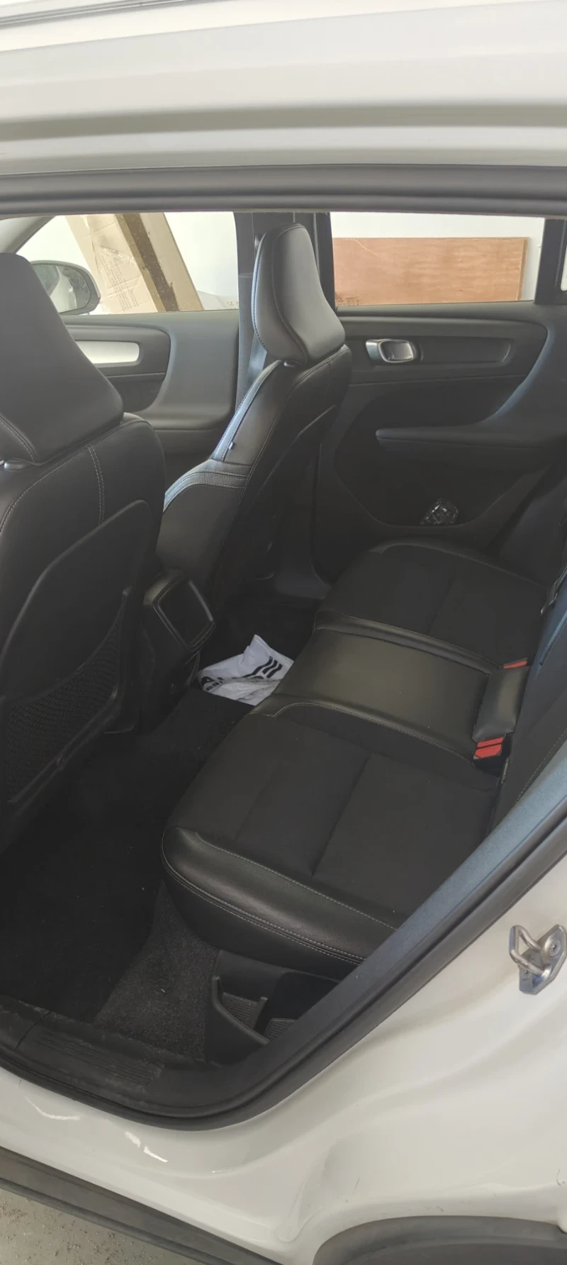 Volvo XC40, снимка 7 - Автомобили и джипове - 52248151