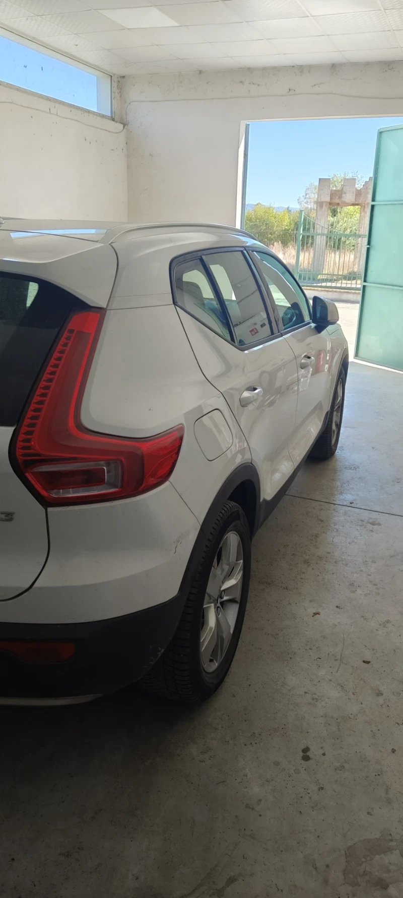 Volvo XC40, снимка 4 - Автомобили и джипове - 52248151