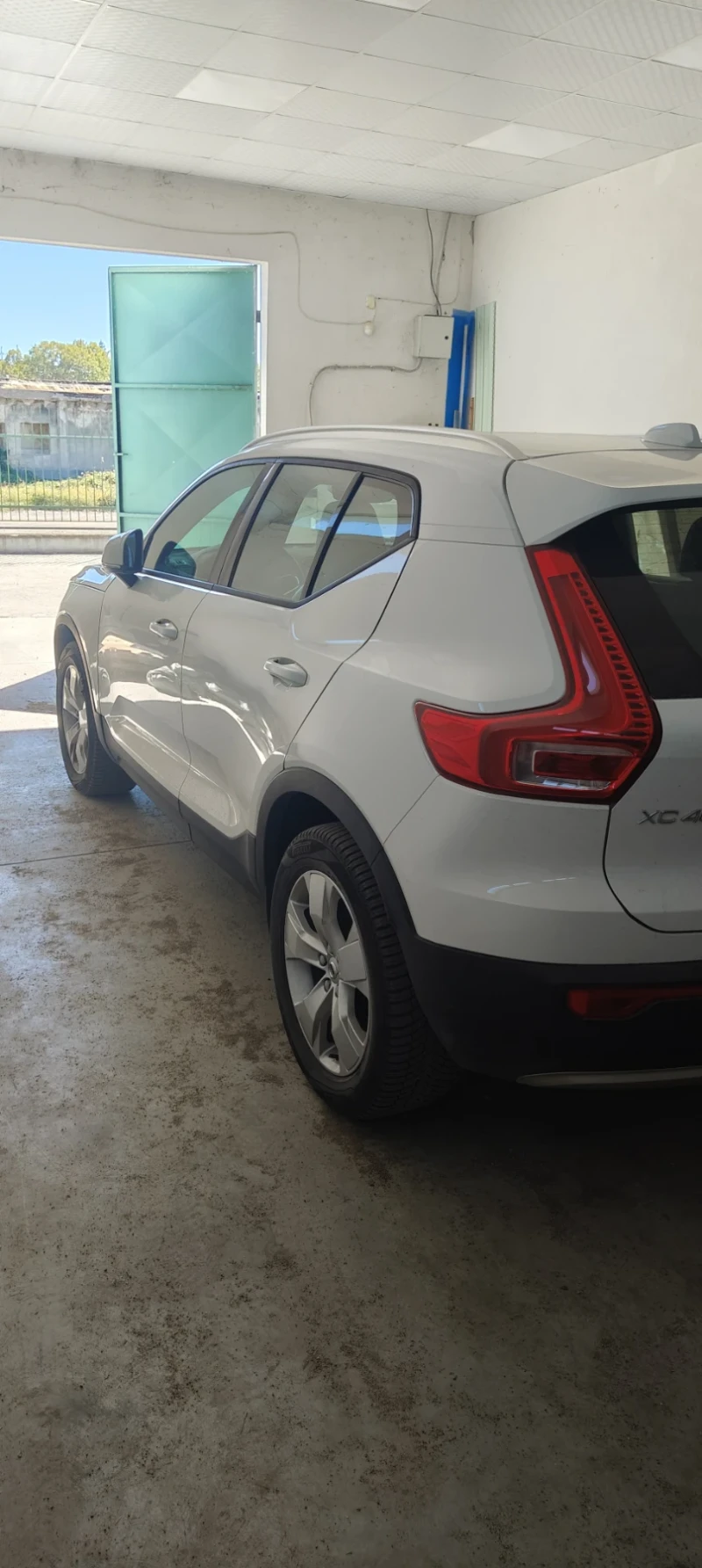 Volvo XC40, снимка 3 - Автомобили и джипове - 52248151