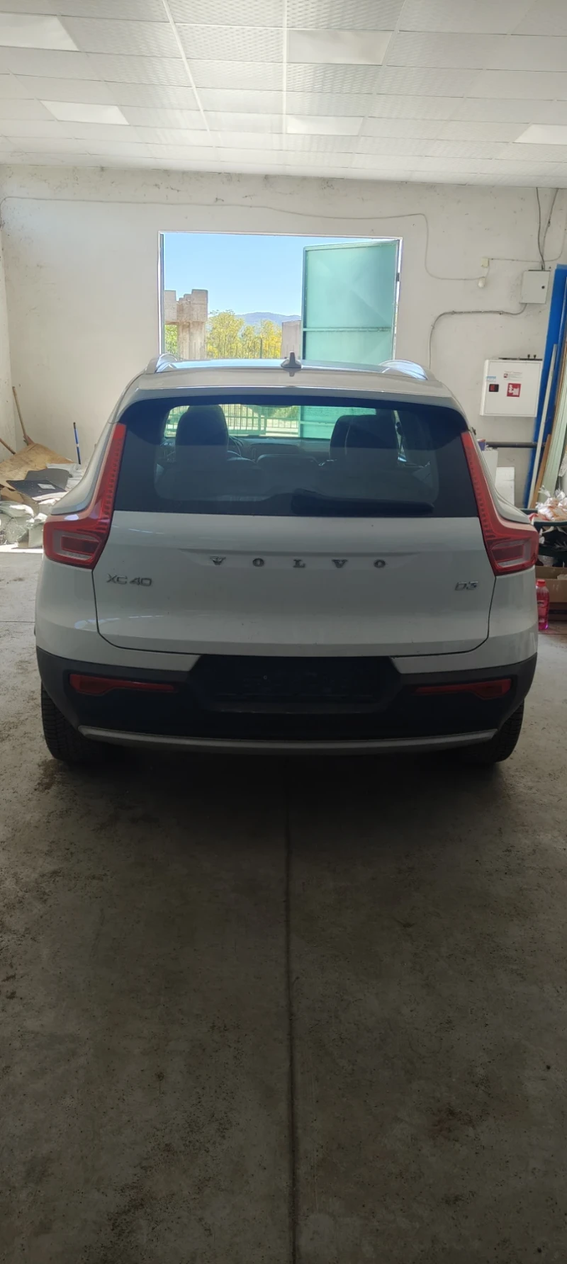 Volvo XC40, снимка 2 - Автомобили и джипове - 52248151