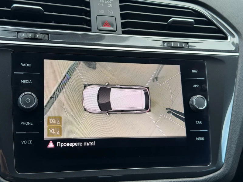 VW Tiguan LWB Highline 2.0TDI 4MOTION BMT, снимка 17 - Автомобили и джипове - 53322449