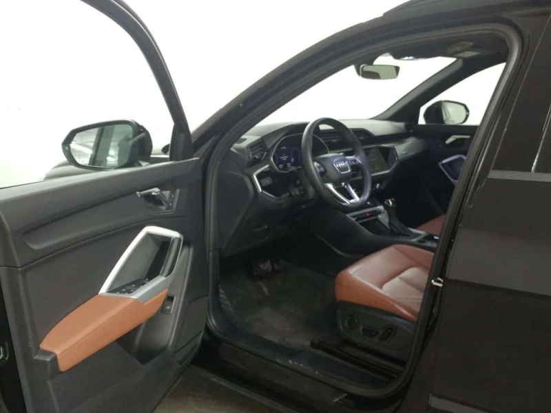 Audi Q3 * quattro Premium * CARFAX * ЦЕНА ДО БГ, снимка 8 - Автомобили и джипове - 53455441