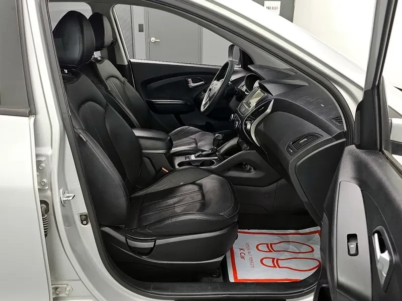 Hyundai Tucson 4Wd Smart, снимка 13 - Автомобили и джипове - 53560649