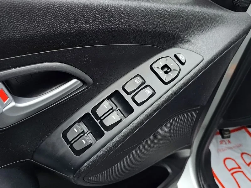 Hyundai Tucson 4Wd Smart, снимка 14 - Автомобили и джипове - 53560649