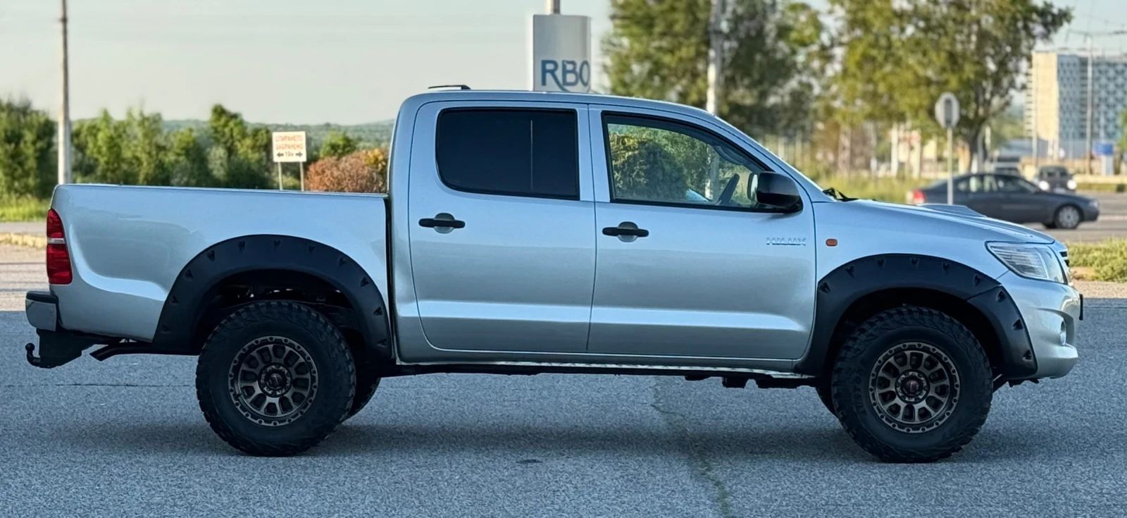 Toyota Hilux 2.5D-4D 144к.с * БЛОКАЖ* * Климатик* * Face-Lift*  - изображение 8