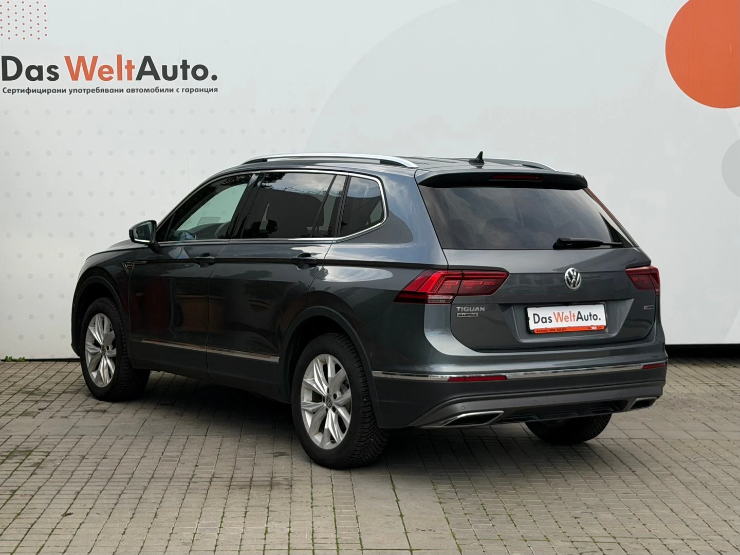 VW Tiguan LWB Highline 2.0TDI 4MOTION BMT, снимка 3 - Автомобили и джипове - 53322449
