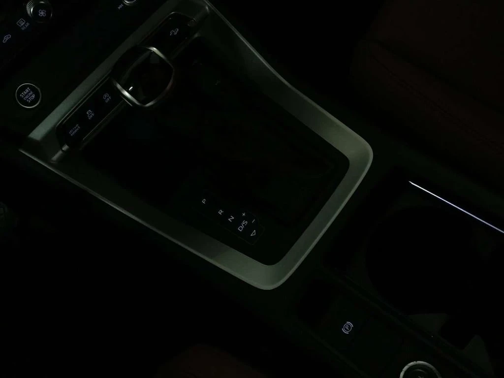 Audi Q3 * quattro Premium * CARFAX * ���� �� �� | Mobile.bg � ����������� 15