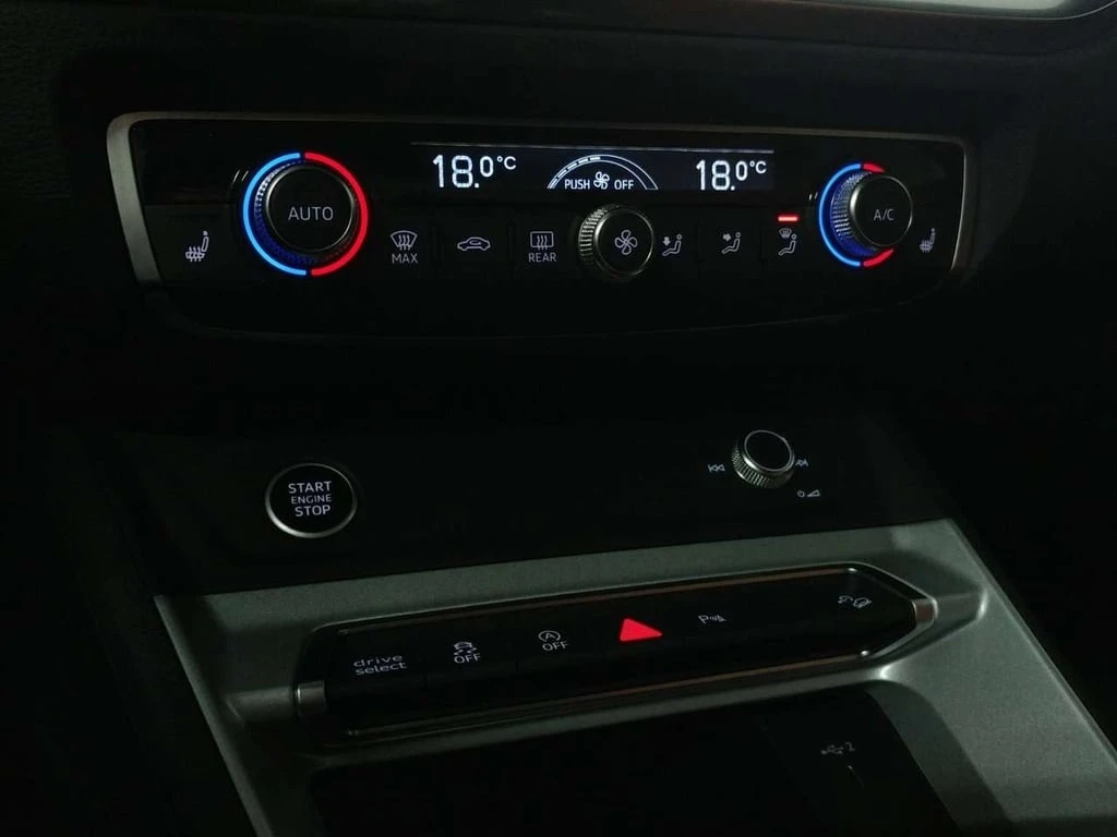 Audi Q3 * quattro Premium * CARFAX * ���� �� �� | Mobile.bg � ����������� 14