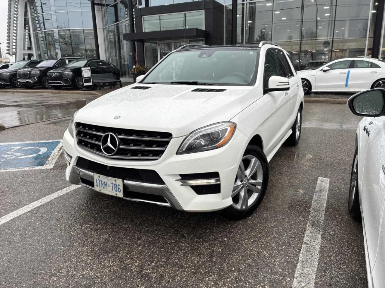 Mercedes-Benz ML 350 Harman/Kardon* 360View* Keyless* Подгрев* Пано