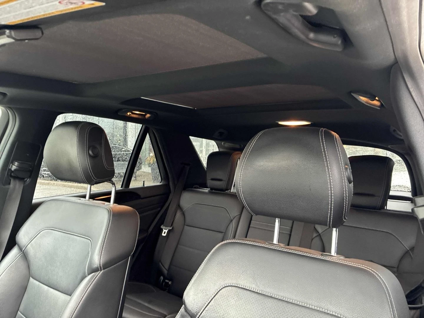 Mercedes-Benz ML 350 Harman/Kardon* 360View* Keyless* Подгрев* Пано, снимка 10 - Автомобили и джипове - 54110521