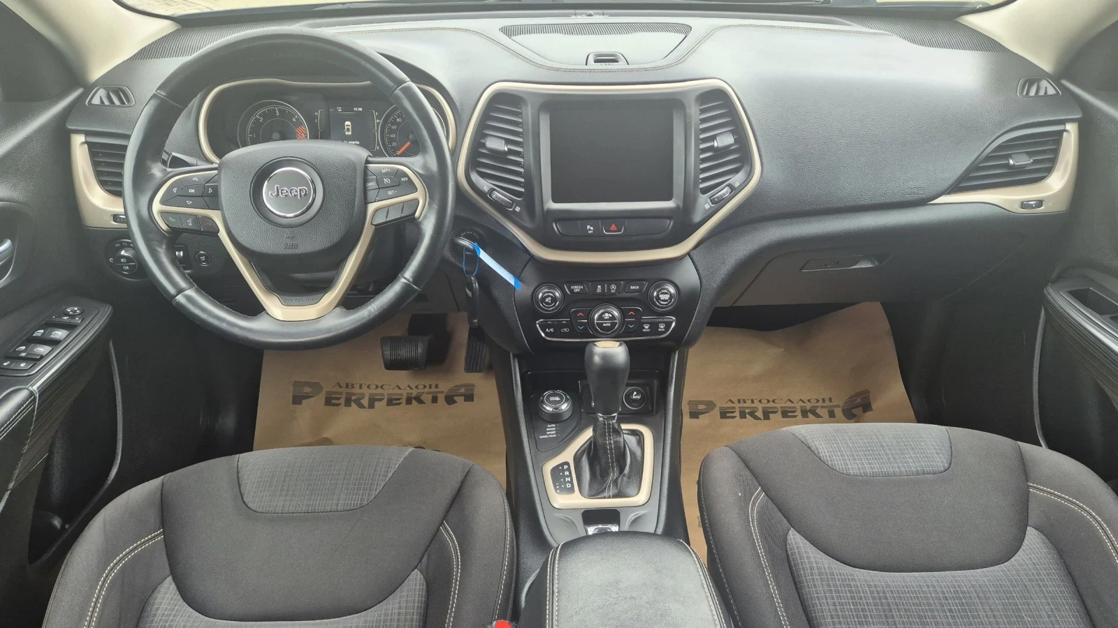 Jeep Cherokee 2.2crdi 185�.�. | Mobile.bg � ����������� 11