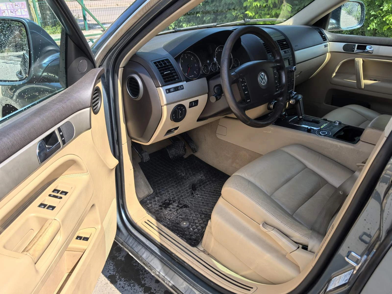 VW Touareg 3.0 TDI V6 4X4 , снимка 7 - Автомобили и джипове - 54627777