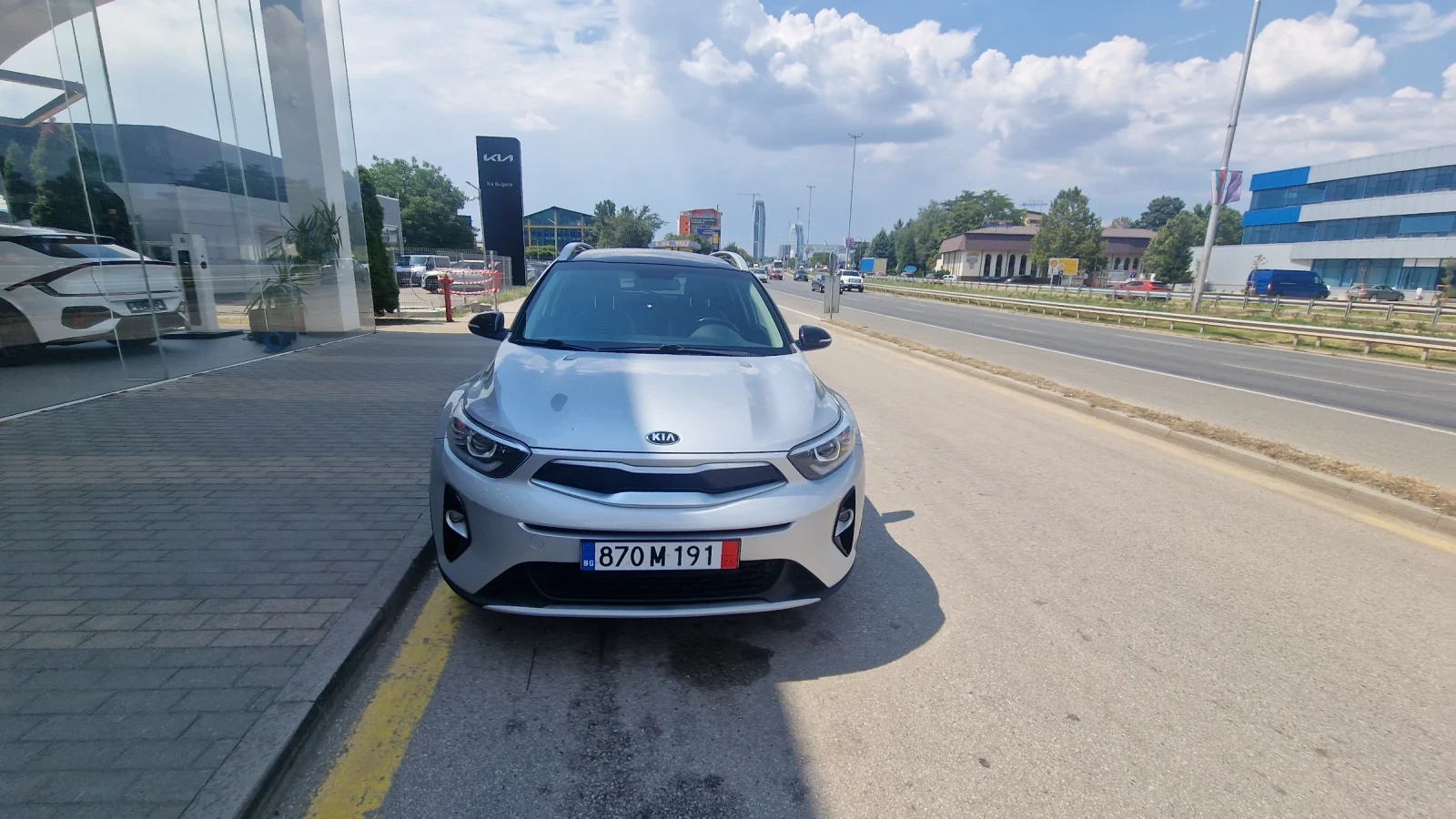 Kia Stonic, снимка 3 - Автомобили и джипове - 55670298
