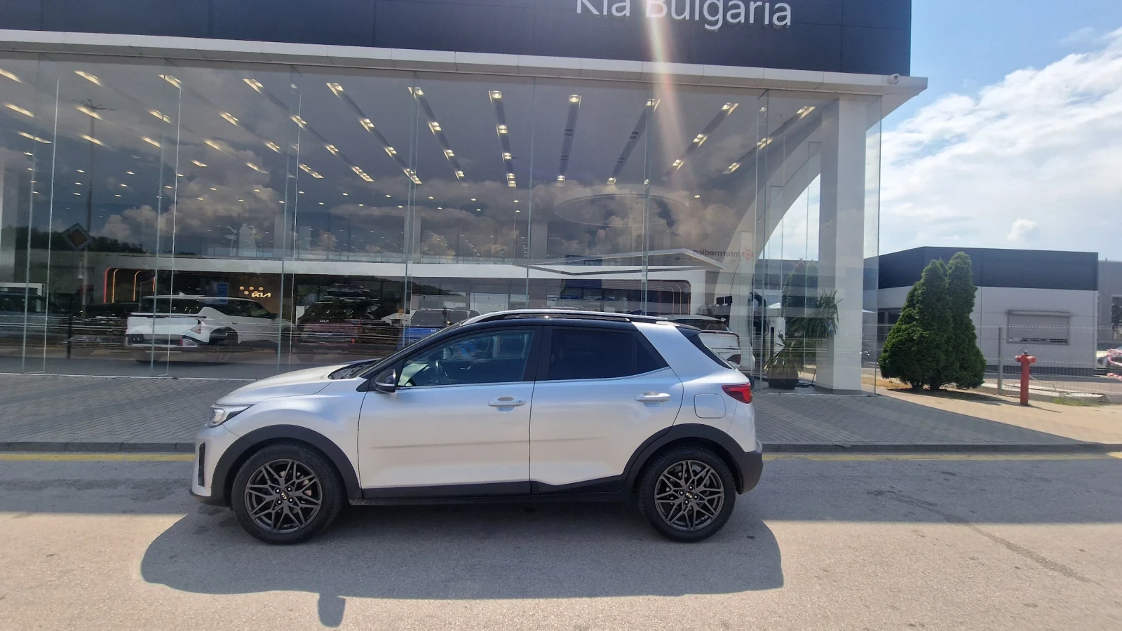Kia Stonic, снимка 2 - Автомобили и джипове - 55670298