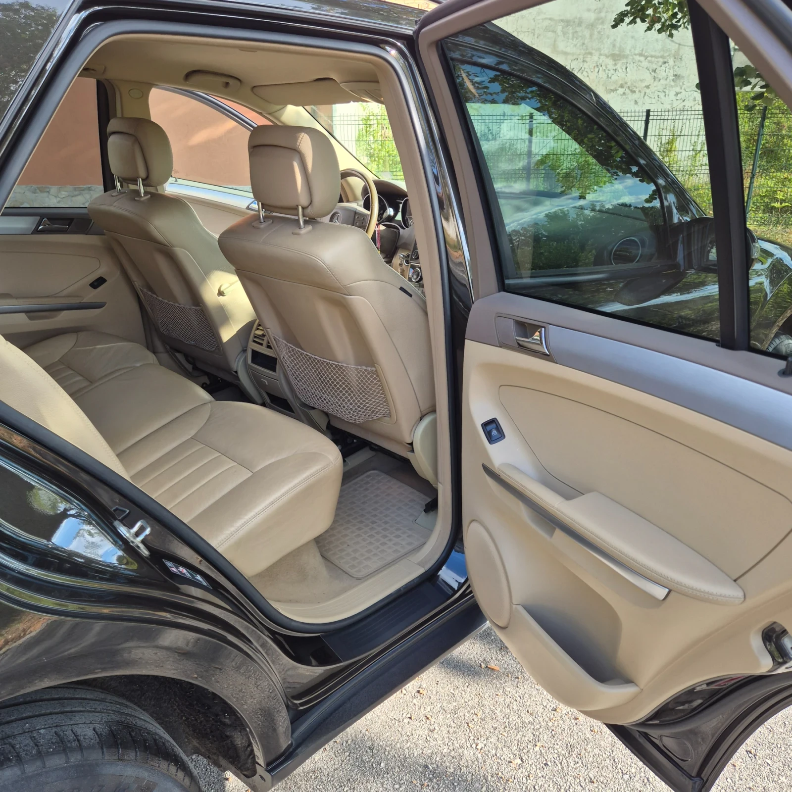 Mercedes-Benz ML 320 Първи собственик !!!, снимка 11 - Автомобили и джипове - 56404607