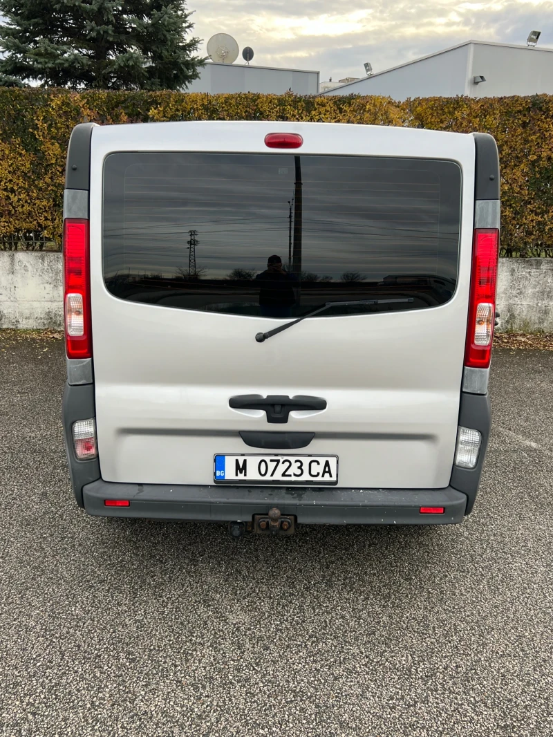 Renault Trafic, снимка 8 - Бусове и автобуси - 48132730