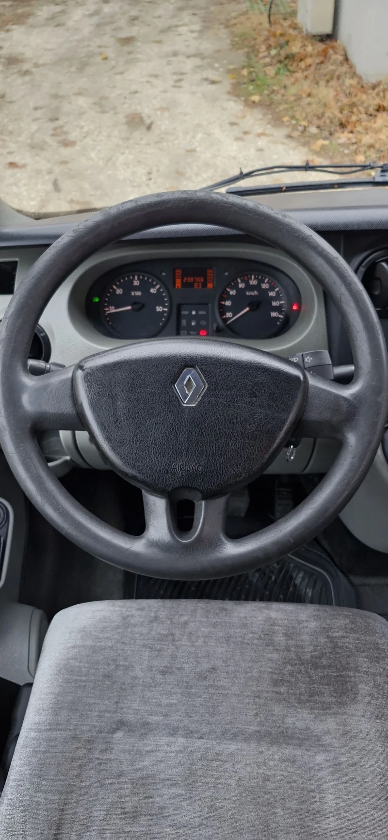 Renault Master 2.5 DCi 114 к.с. климатик, Товаропътнически, 7 мес, снимка 12 - Бусове и автобуси - 48280700