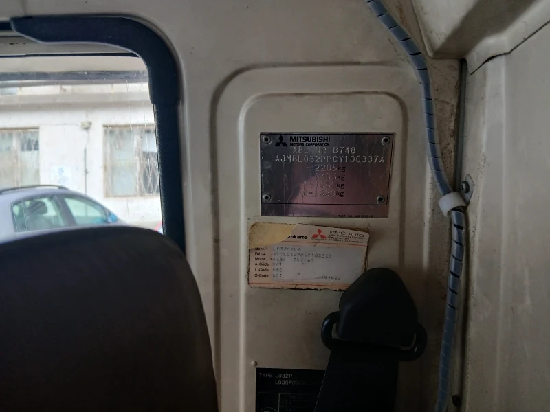 Mitsubishi L300 Специален по талон!, снимка 8 - Бусове и автобуси - 52369120