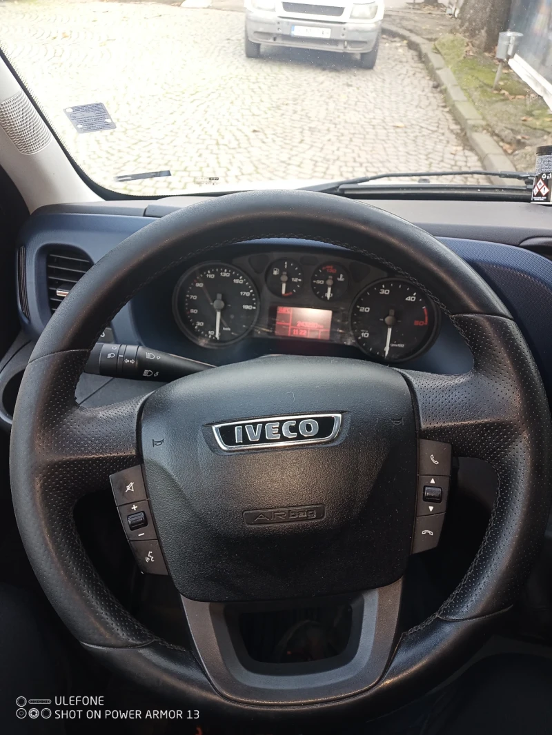 Iveco Daily 35-210 , 3.00кубика , 210 коня , категория Б, снимка 6 - Бусове и автобуси - 52649122