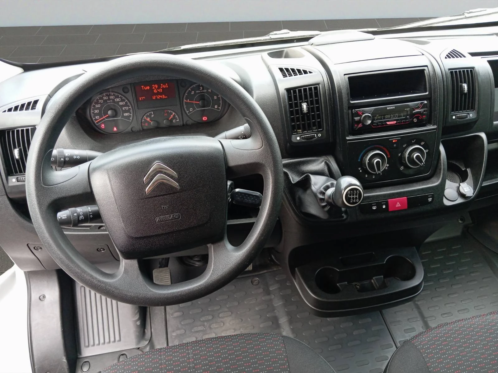 Citroen Jumper FT Control  35 L3H2 2.2 BlueHDI 120 BVM6 S&S E6.3 - изображение 9