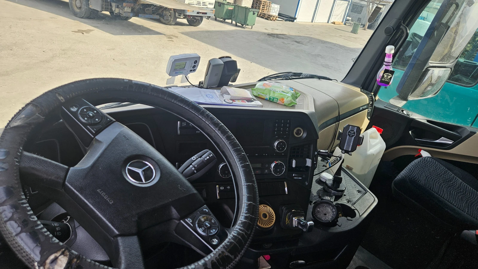 Mercedes-Benz Actros  - изображение 7