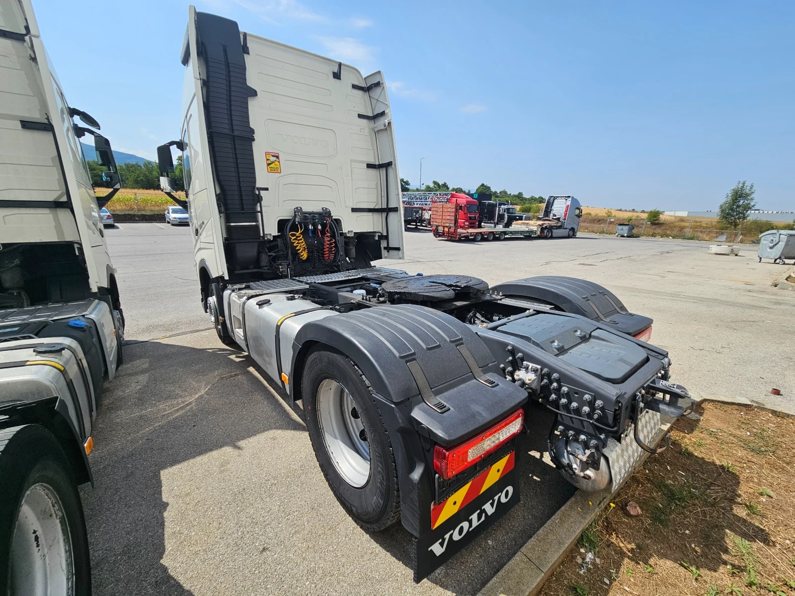 Volvo Fh FH500 I-Save 3 броя Наличен в България, снимка 3 - Камиони - 55725400