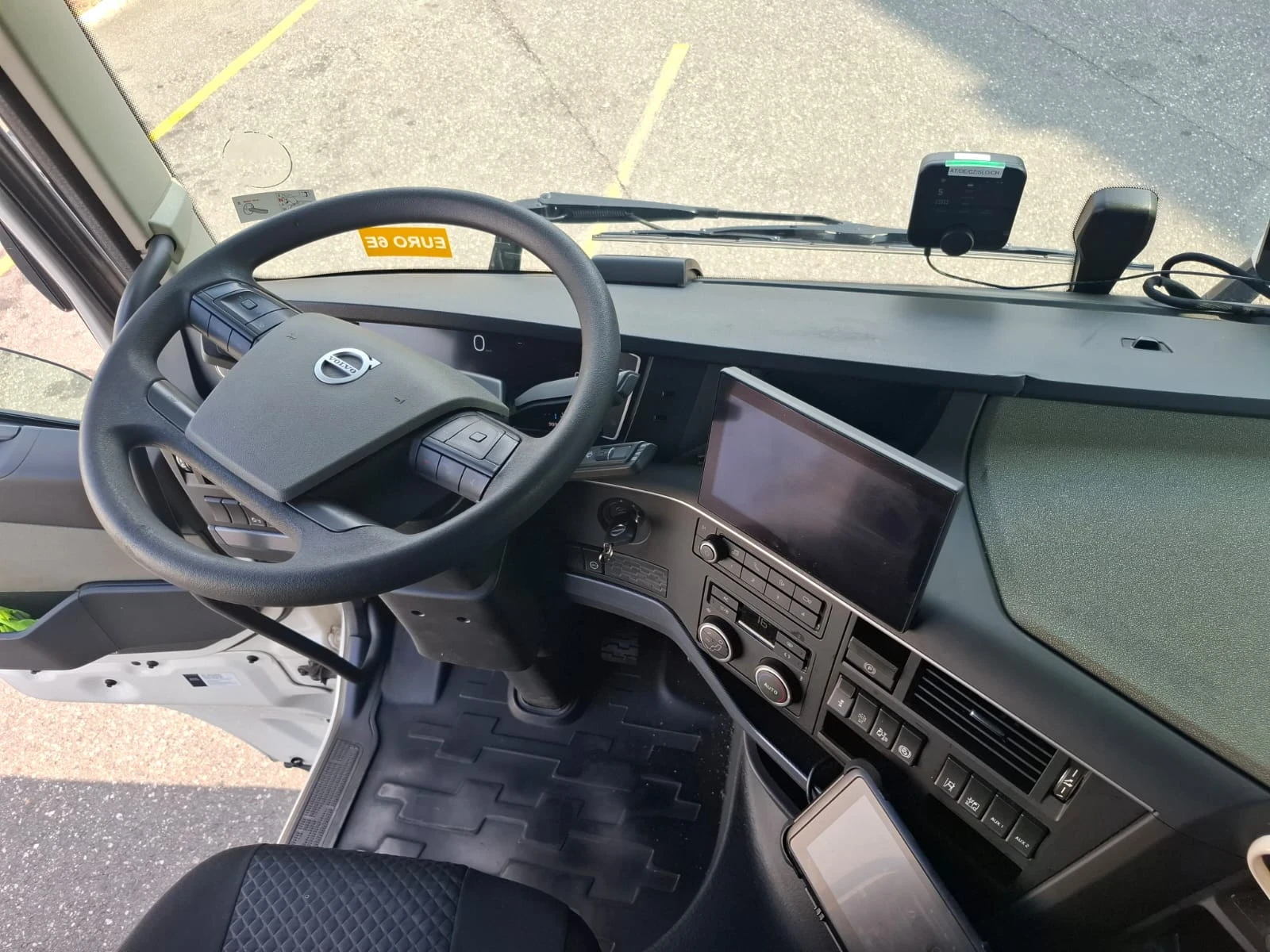 Volvo Fh FH500 I-Save Наличен в Австрия, снимка 9 - Камиони - 55725400