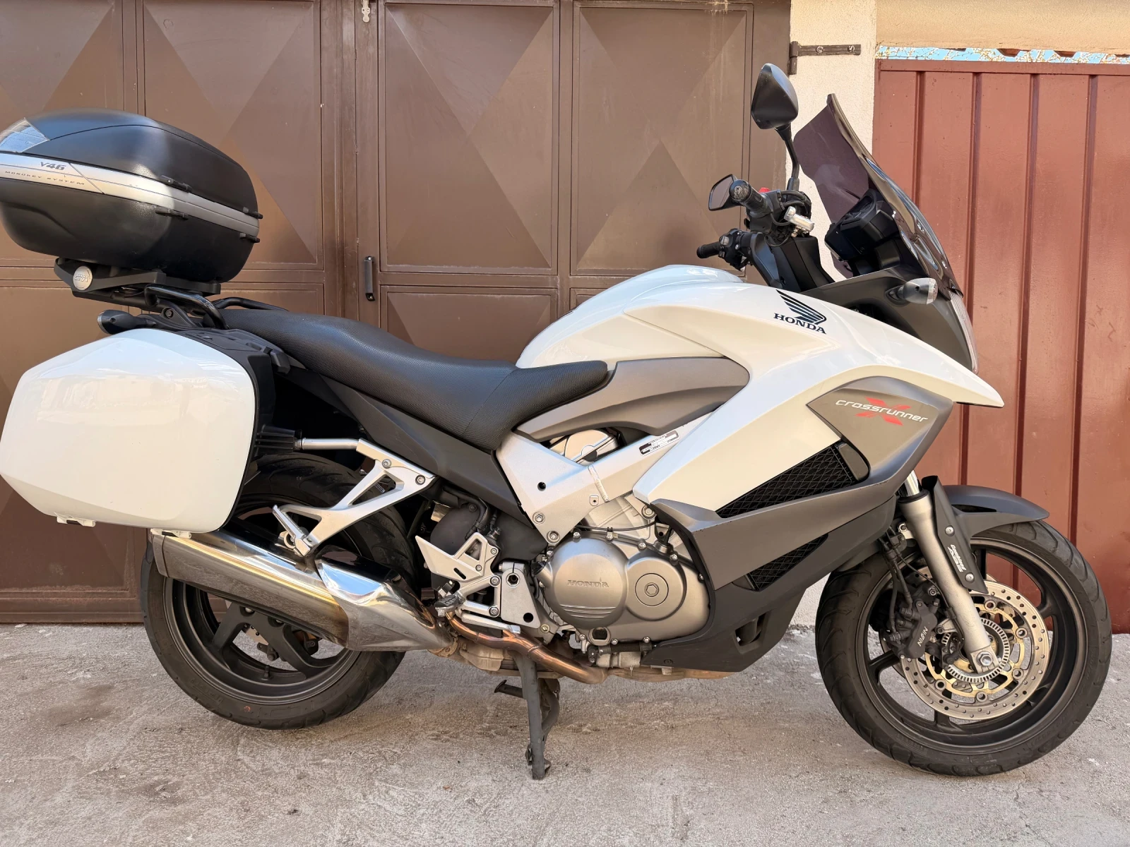 Honda Crossrunner VFR 800X ABS - 3 куфара - ПОДГРЕВ ТОП, снимка 2 - Мотоциклети и мототехника - 53926182