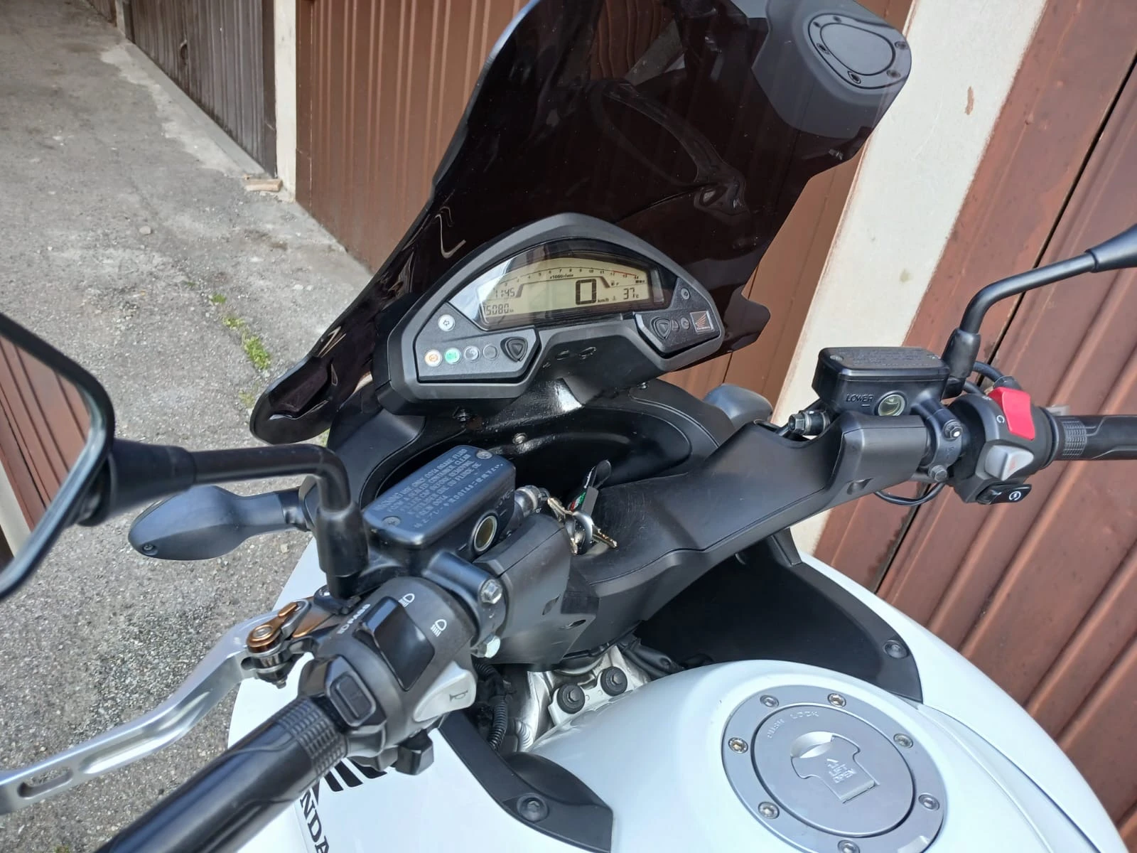 Honda Crossrunner VFR 800X ABS - 3 куфара, снимка 8 - Мотоциклети и мототехника - 53926182