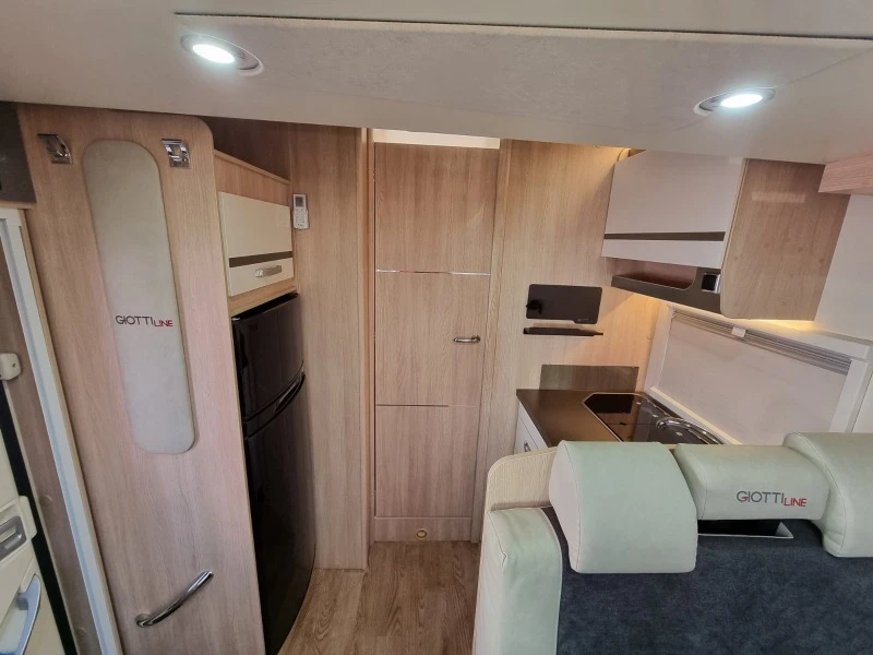 Кемпер Giottiline Siena 395!!! С отстъпка 5000EUR!!!, снимка 7 - Каравани и кемпери - 47218909