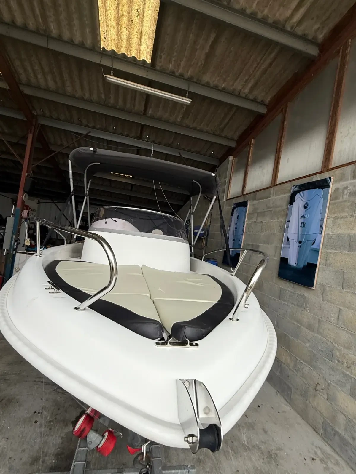 Моторна яхта Jeanneau Cap Ferret 522 Sundeck, снимка 2 - Воден транспорт - 53788167