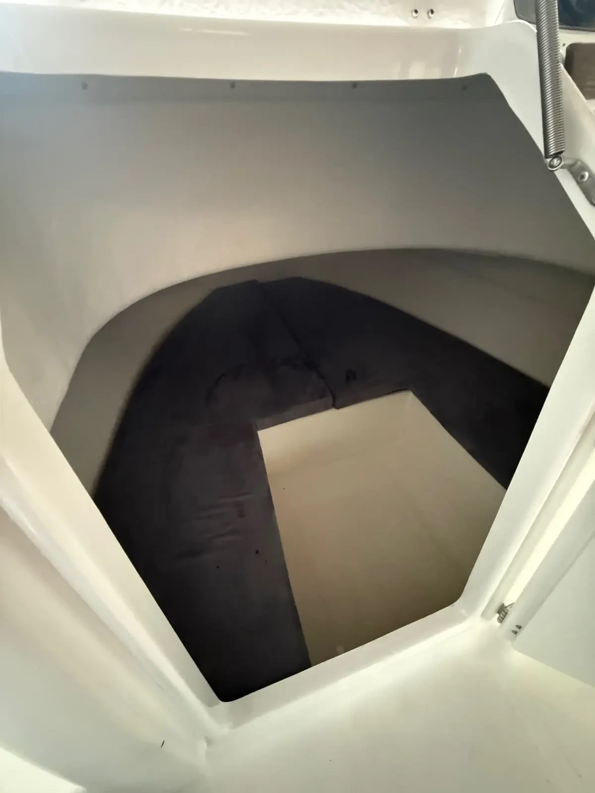 Моторна яхта Jeanneau Cap Ferret 522 Sundeck, снимка 6 - Воден транспорт - 53788167