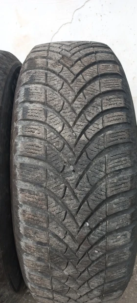 Гуми с джанти Semperit 195/65R15, снимка 13 - Гуми и джанти - 52670309