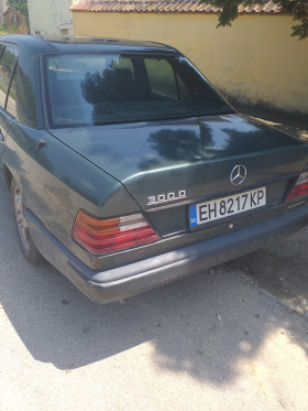 Mercedes-Benz 300, снимка 2 - Автомобили и джипове - 45744708