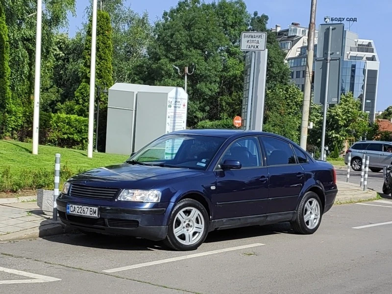 VW Passat, снимка 7 - Автомобили и джипове - 47400948