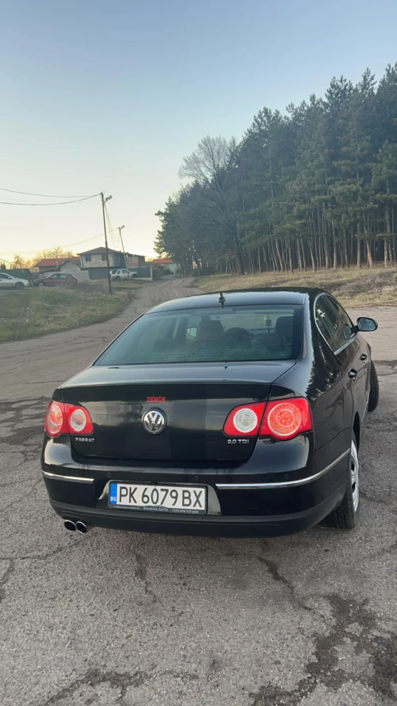 VW Passat 2.0 TDI, снимка 5 - Автомобили и джипове - 48384165