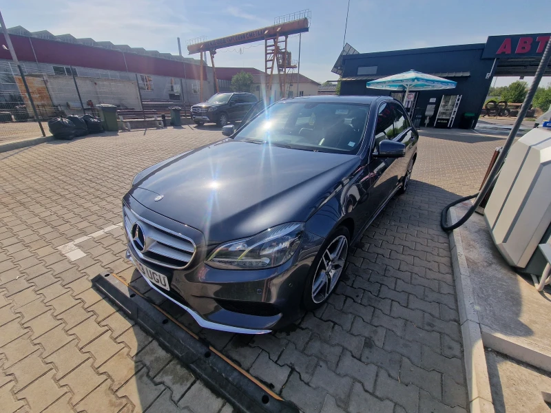 Mercedes-Benz E 220, снимка 2 - Автомобили и джипове - 49164434