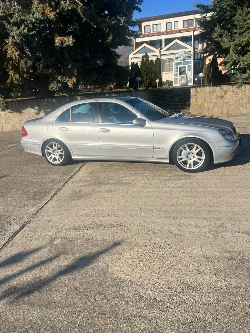 Mercedes-Benz E 200 2.0 , снимка 8 - Автомобили и джипове - 49550710