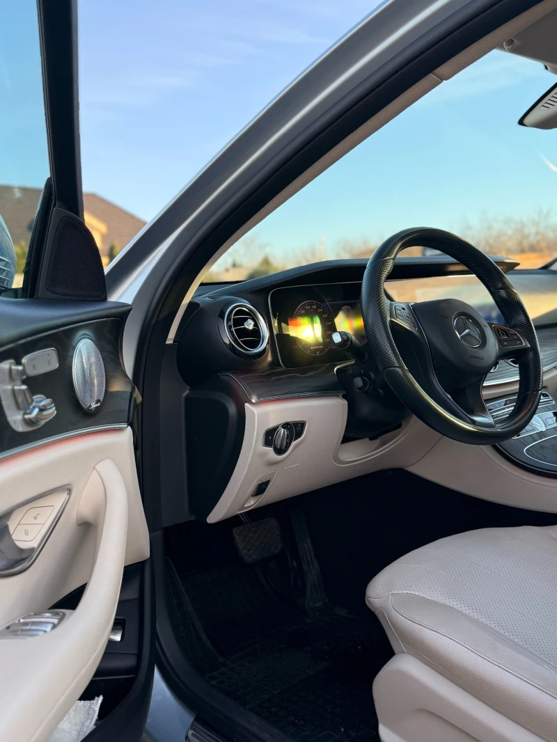 Mercedes-Benz E 300, снимка 12 - Автомобили и джипове - 53039227