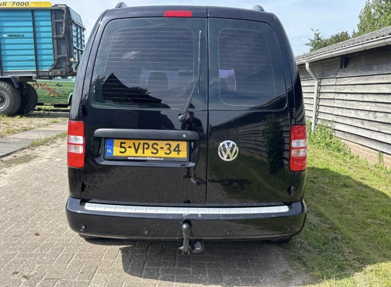 VW Caddy 1.6 DSG, снимка 4 - Автомобили и джипове - 52150863