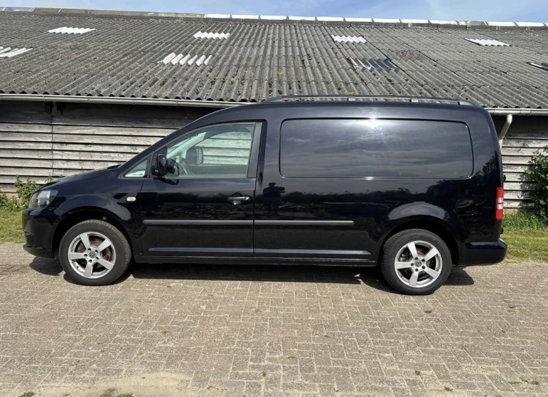 VW Caddy 1.6 DSG, снимка 2 - Автомобили и джипове - 52150863