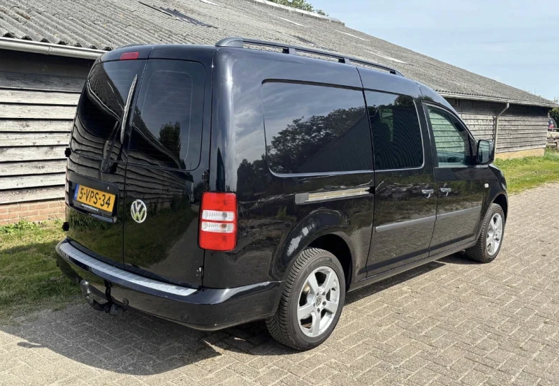 VW Caddy 1.6 DSG, снимка 3 - Автомобили и джипове - 52150863