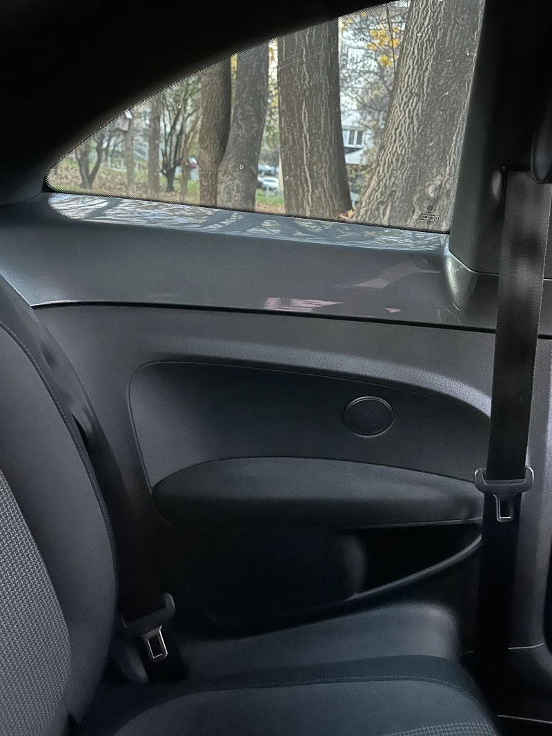 VW New beetle 1.6 Cup Edition, снимка 14 - Автомобили и джипове - 52479511