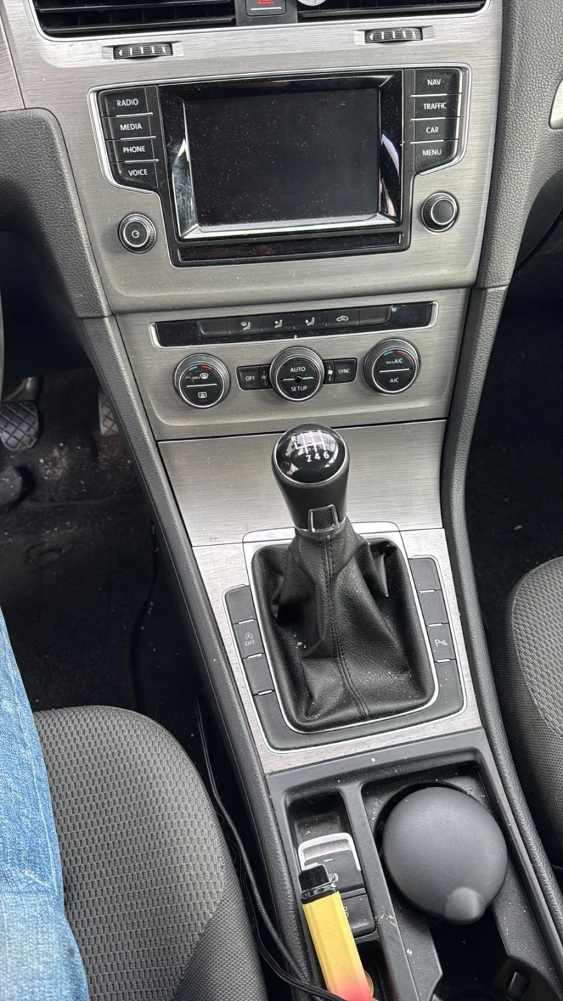 VW Golf, снимка 8 - Автомобили и джипове - 52632273